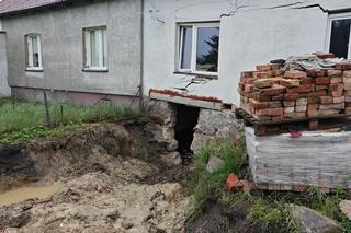 Uszkodzony budynek w Dalewie 