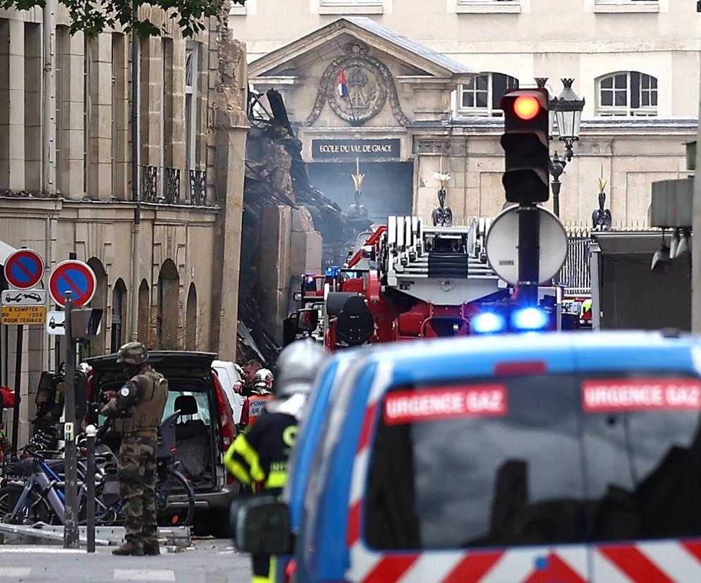 Cztery osoby poważnie ranne po wybuchu gazu w Paryżu. Nadal płonie kilka budynków [WIDEO]