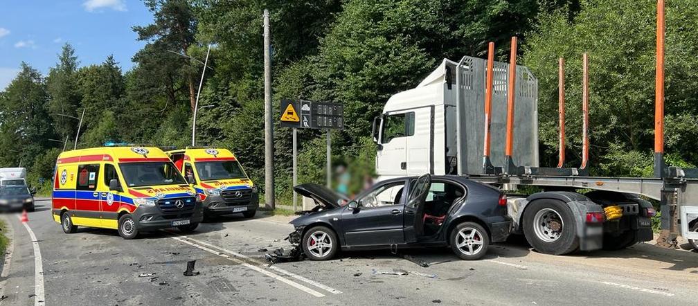 Wypadek w Piątkowej na DK 28