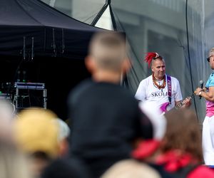 Śląska Scena Letnia na promenadzie przy Stadionie Śląskim w Chorzowie