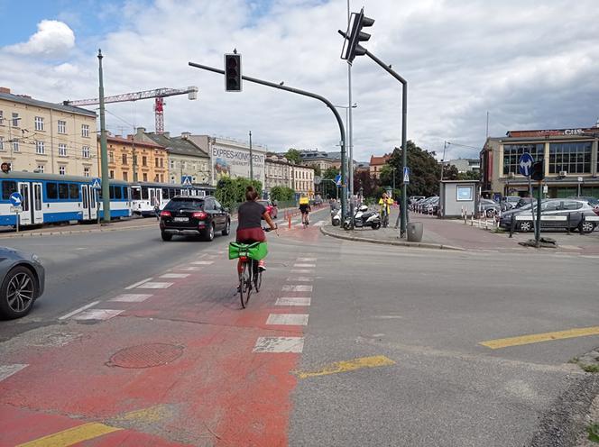 Rowerzyści apelują o pozostawienie tymczasowej drogi dla rowerów na ul. Grzegórzeckiej
