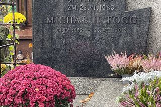 Niewiarygodne, co znalazło się na grobie Mieczysław Fogga. Takie rzeczy przed 1 listopada