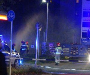 Wielka akcja strażaków na Bielanach. Na stacji ulatniał się gaz, pracownicy ewakuowani
