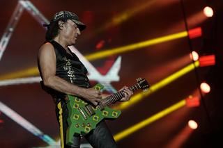 Matthias Jabs (Scorpions) pokazał zdjęcie po wyjściu ze szpitala. Przeszedłem operacje dłoni i stopy