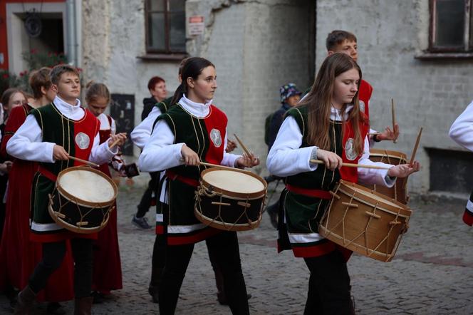 Korowód w ramach Międzynarodowego Festiwalu Renesansu w Lublinie