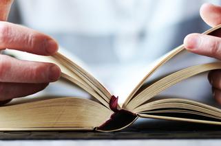 QUIZ. Nadrób zaległości na kwarantannie. Te książki naprawdę WYPADA znać