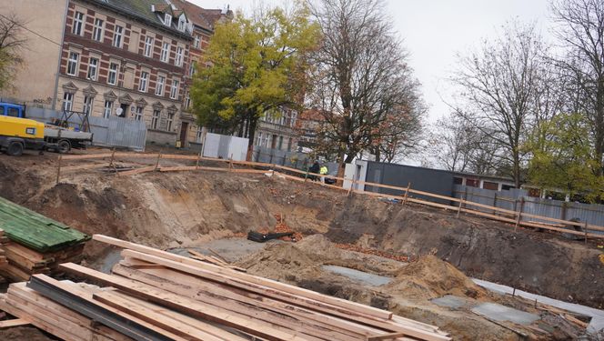 Postępują prace nad nowym apartamentowcem w centrum Olsztyna. Zobacz nowe zdjęcia