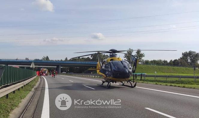 Horror na A4. Kobieta wyskoczyła z płonącego busa