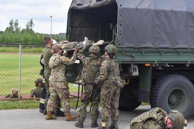 Efektowne ćwiczenia WOT w Czernikowie pod Toruniem. "Scenariusz zakładał atak przeciwnika na szkołę z kilkudziesięcioma uczniami"