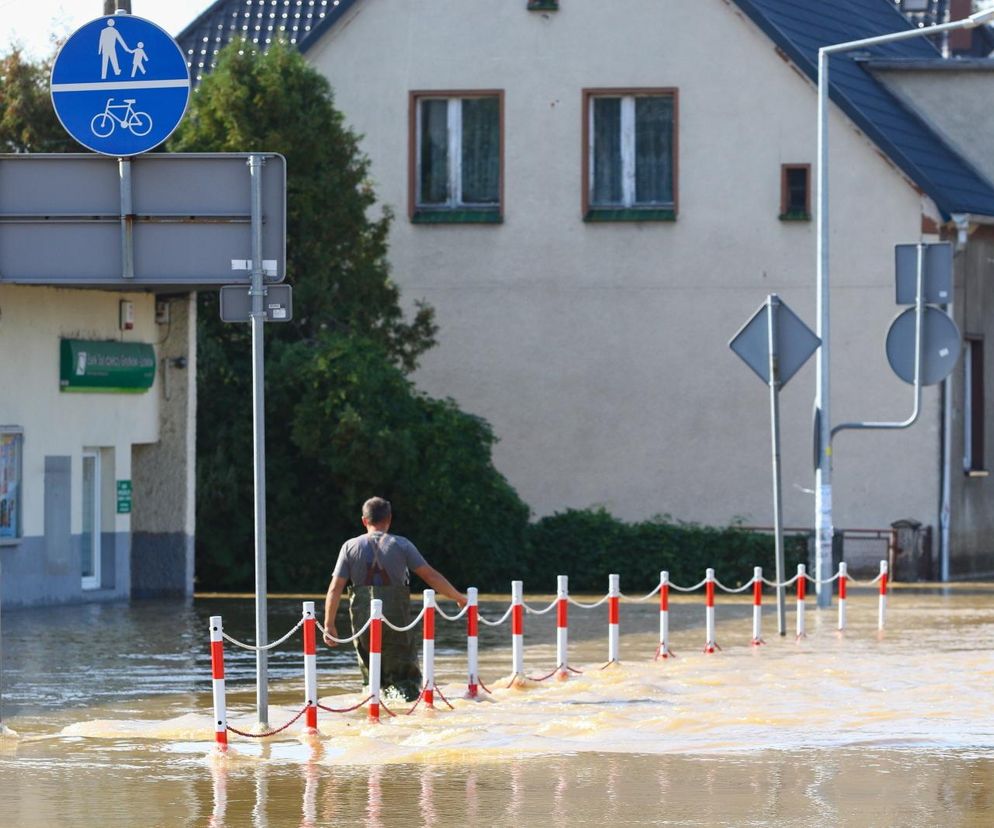 To kryje się w wodzie powodziowej. 