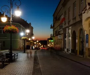 Władze Krosna oszczędzają na oświetleniu. Miasto wyłącza lampy uliczne