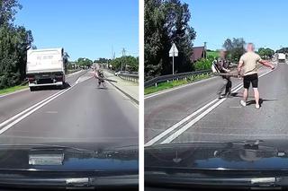 Walka z dmuchawą i grawitacją na podkarpackiej drodze. To nagranie podbija internet [WIDEO]