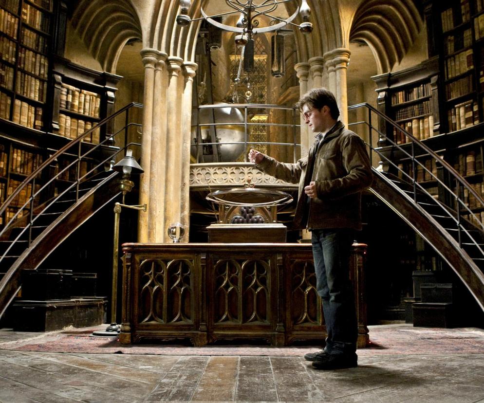 Harry Potter QUIZ: Durmstrang, Hogwart, Beauxbatons.  Do której magicznej szkoły powinieneś uczęszczać? 