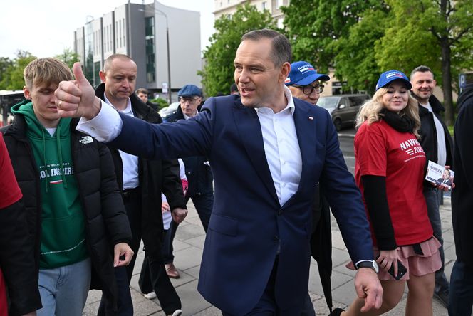 Karol Nawrocki w Gdańsku rozdawał pączki