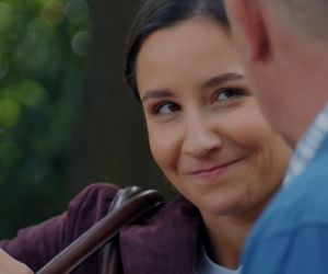 M jak miłość, odc. 1881. Agnes (Amanda Mincewicz) - córka Elsy Meyer, Artur Rogowski (Robert Moskwa)