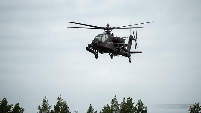  Apache AH-64E