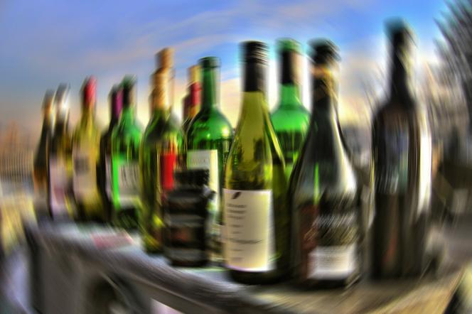 Bełchatów: Ile mieszkańcy przepili w pandemii? WYPITO alkoholu za GRUBE MILIONY! 