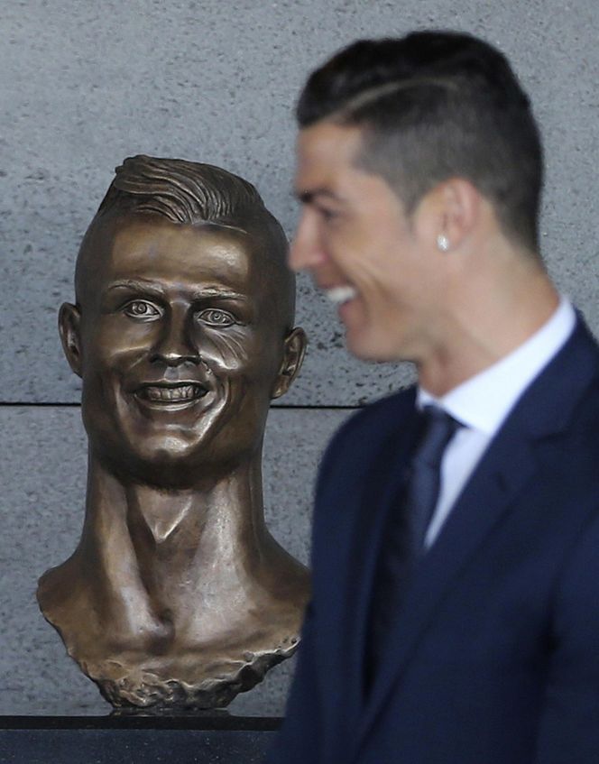 40. urodziny Cristiano Ronaldo. Tak zmieniał się przez lata