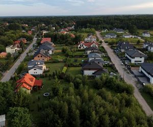 Zielona oaza na przedmieściach Warszawy. Tak wygląda luksusowe życie elit