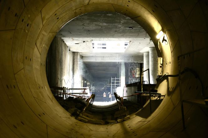 Ekipa „Super Expresu” na budowie ostatniego odcinka linii metra M2. Pod Bemowem praca wre