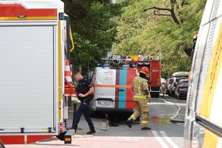 Pożar poddasza na Grochowie. Ewakuacja kilkudziesięciu osób