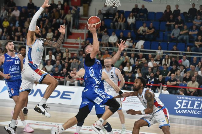 Arriva Polski Cukier Toruń - Anwil Włocławek, zdjęcia kibiców i zawodników z 4. meczu fazy play-off Orlen Basket Ligi