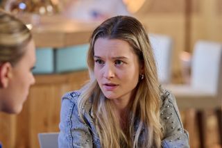 Na Wspólnej odc. 4061. Kasia (Julia Chatys), Daria (Patrycja Topajew)