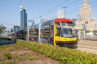 Tramwaj promujący Superpuchar UEFA na ulicach Warszawy