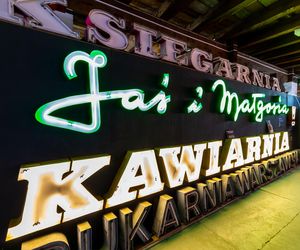 Neony z Muzeum Neonów w Warszawie
