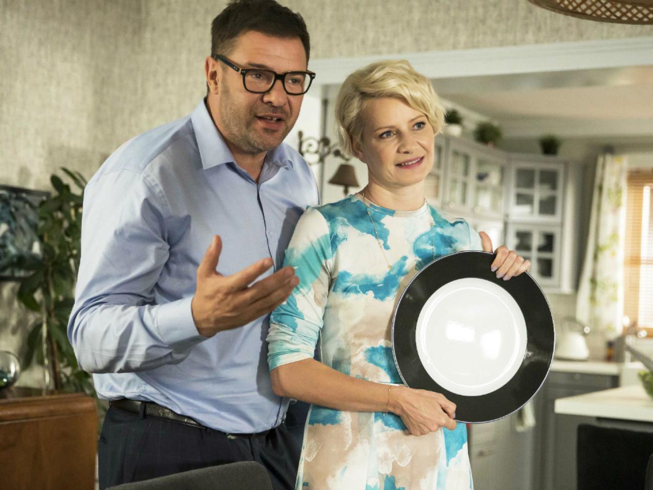 Rodzinka.pl 15 sezon odc. 266 - opis, streszczenie: Natalia szaleje na punkcie córki Tomka i Magdy