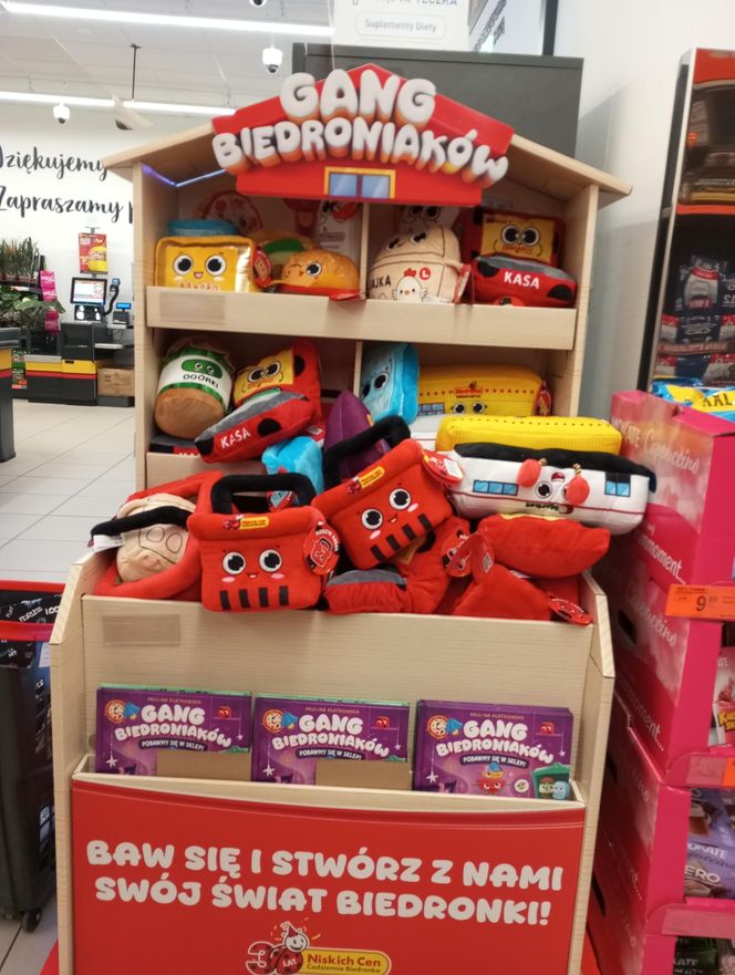 Gang Biedroniaków wjeżdża do Biedronki! Znamy szczegóły akcji i listę 19 zabawnych maskotek