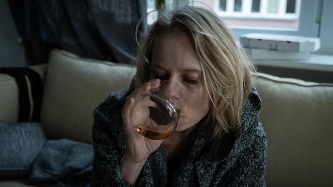 Chyłka - Rewizja odcinek 1 - opis, streszczenie: Na drodze Chyłki staje Rom Bukano. Zabił żonę i córka dla miliona z odszkodowania - ZWIASTUN