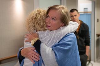 Na Wspólnej odc. 2840  opis, streszczenie: Maria błaga Beatę, żeby nie oddawała synka Maślikowskim