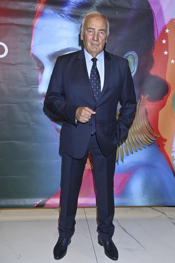 Karol Strasburger boi się o córke