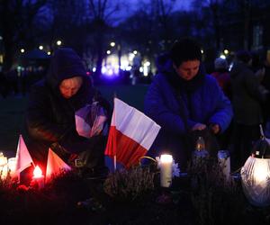 Kraków. Spotkanie modlitewne pod oknem papieskim w 18. rocznicę śmierci Jana Pawła II