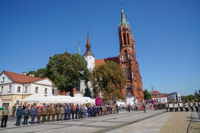 Obchody Święta Wojska Polskiego w Białymstoku. Zobacz jak mieszkańcy uczcili 15 sierpnia [ZDJĘCIA]