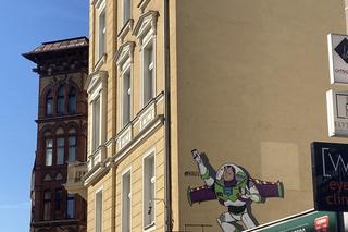 Międzynarodowy Dzień Postaci z Bajek. Wyjątkowe murale zdobią Poznań