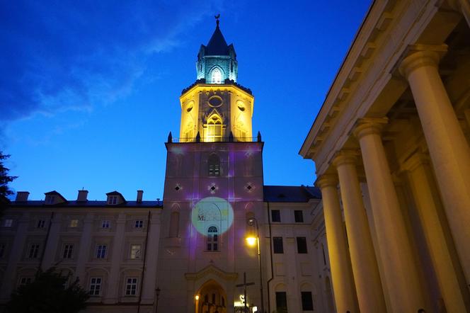 Wyjątkowa iluminacja na Wieży Trynitarskiej w Lublinie! Musicie to zobaczyć! [GALERIA]