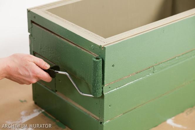 Drewniana skrzynia na kółkach DIY. Krok po kroku - zdjęcia