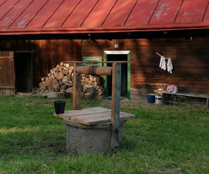 Remont chyży łemkowskiej w Hańczowej