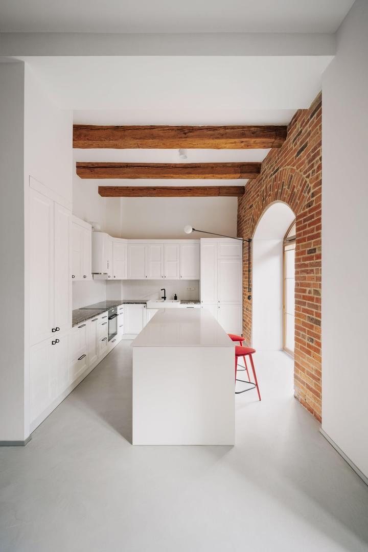 Nowoczesne mieszkanie w starym spichlerzu