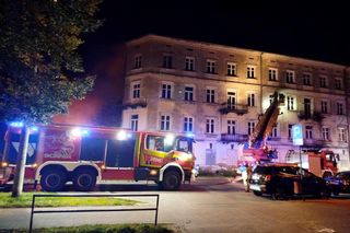 Seria pożarów w Piotrkowie Trybunalskim. Ktoś podpalił trzy budynki, w jednym z nich znaleziono zwłoki