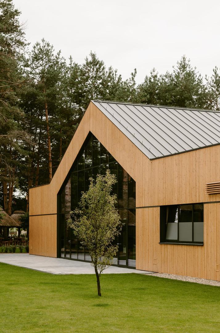 Dom weselny Lubaszka pracowni MEEKO Architekci