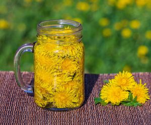 Dobrze wpłynie na wątrobę, zmniejszy stan zapalny. Pij ten napar każdego dnia