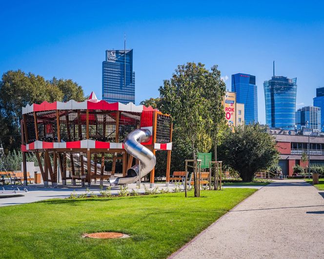 Skwer Gwary Warszawskiej na Woli po modernizacji 2025