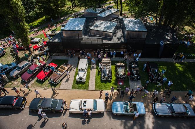 Stacja Mercedes na Powiślu