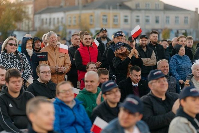 Duża frekwencja na spotkaniach Sławomira Mentzena