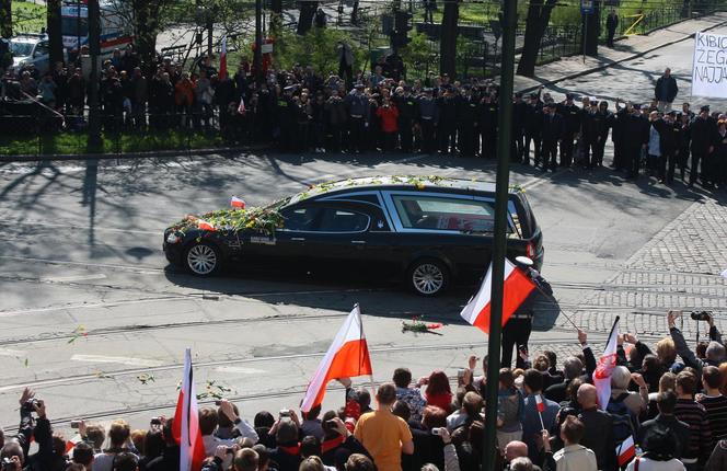 Rocznica pogrzebu Lecha i Marii Kaczyńskich na Wawelu