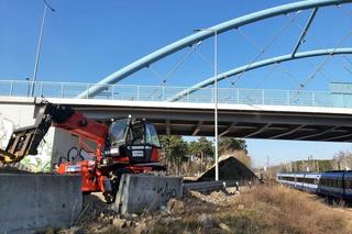 Przebudowa wiaduktu w ciągu al. Armii Krajowej idzie pełną parą! [ZDJĘCIA]