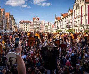 Gitarowy Rekord Świata pobity! Ponad 8000 gitarzystów pojawiło się we Wrocławiu!